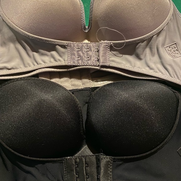 2 38 C Push-up front and back clasp bra with rap around neck strap. NWOT - Picture 2 of 3